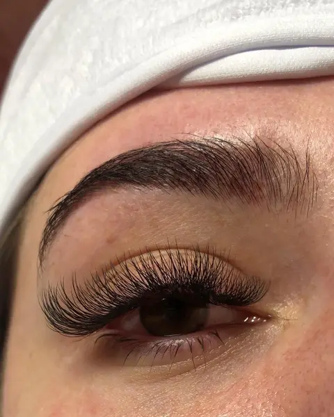 Natürliches Ergebnis einer Lash Extensions Behandlung
