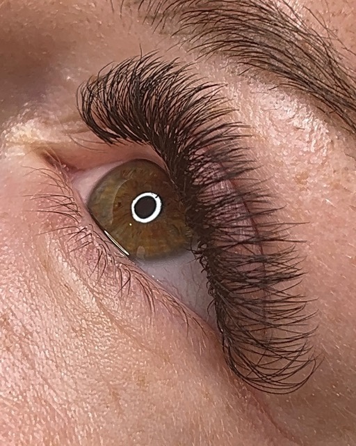 Warum fallen meine Lash Extensions aus? - Lash Ergebnis im Studio von Sarah Krasnic in Graz